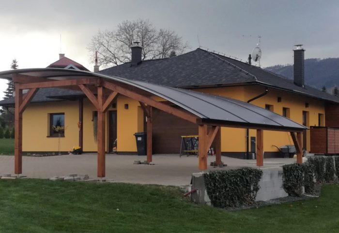 Obloukové stání na auta