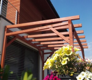 Pergola a květiny