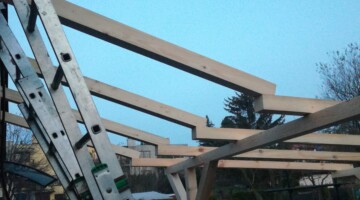 Stavba konstrukce pergoly